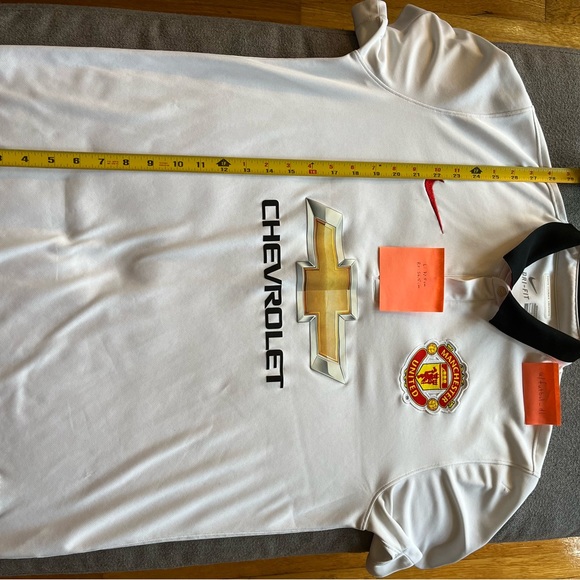Manchester United Away 14/15 Kit/Jersey - Picture 5 of 11